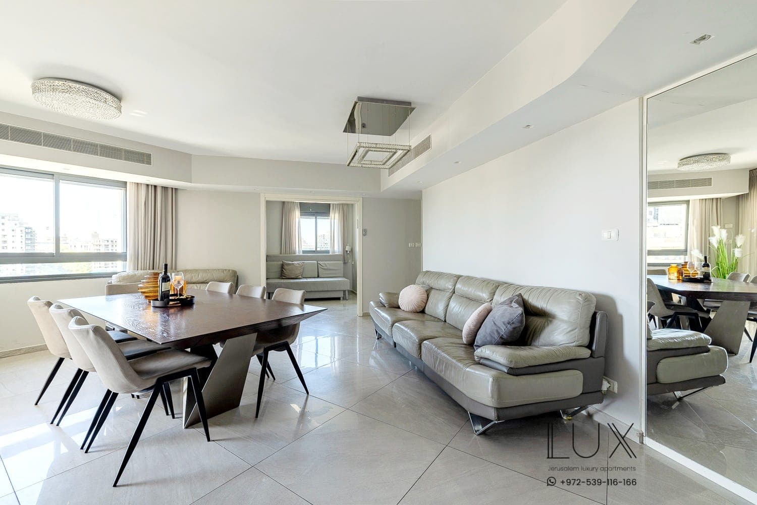 Interior view 6 of 4-Bed Apartment in Romema
